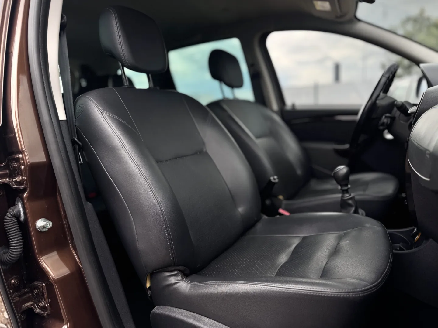 Cumpara/ Vinde online Dacia Duster 2011 SH, la cel mai bun pret pentru tine!