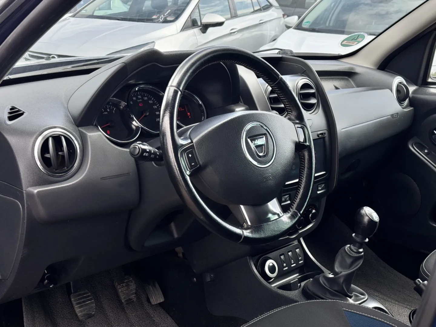 Cumpara/ Vinde online Dacia Duster 2015 SH, la cel mai bun pret pentru tine!