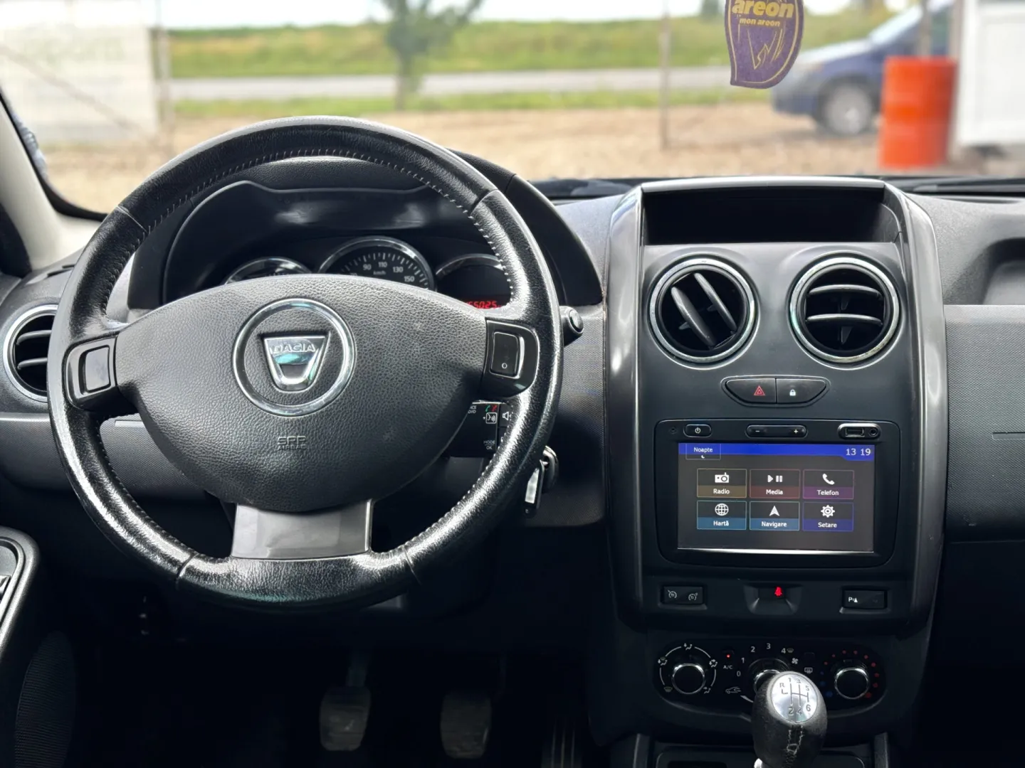 Cumpara/ Vinde online Dacia Duster 2015 SH, la cel mai bun pret pentru tine!