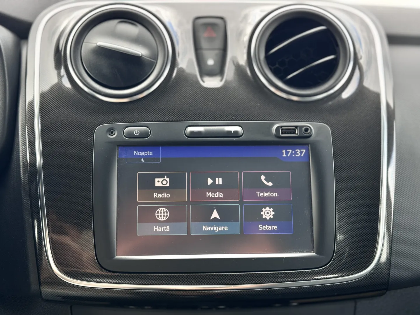 Cumpara/ Vinde online Dacia Logan 2017 SH, la cel mai bun pret pentru tine!