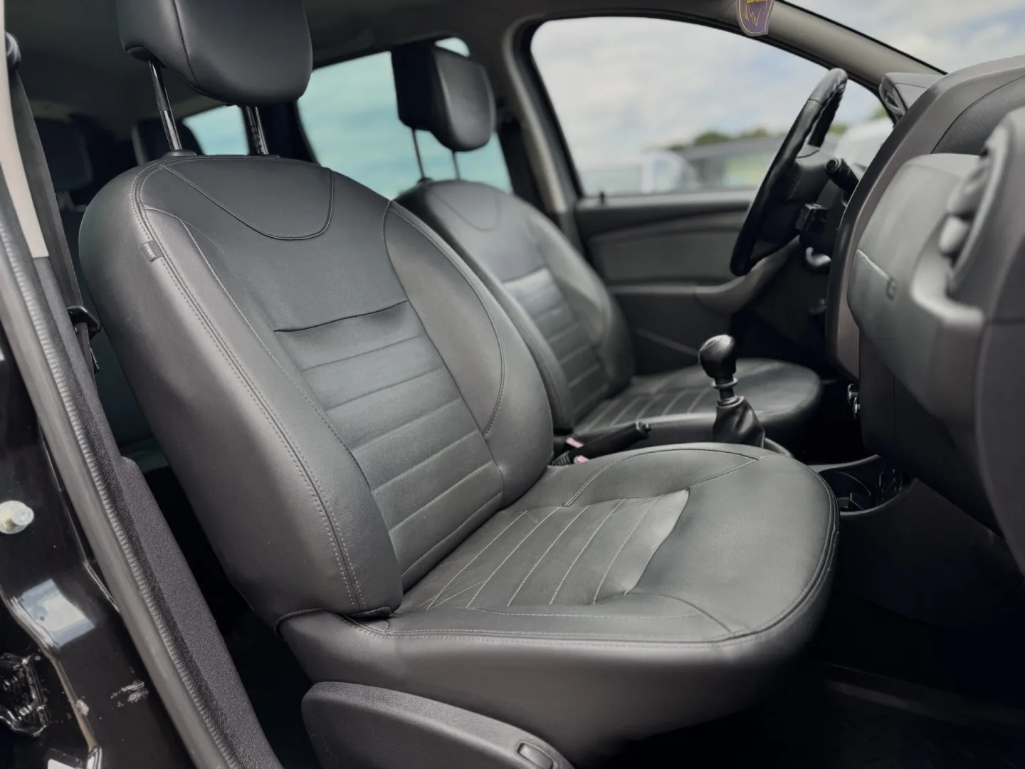 Cumpara/ Vinde online Dacia Duster 2015 SH, la cel mai bun pret pentru tine!