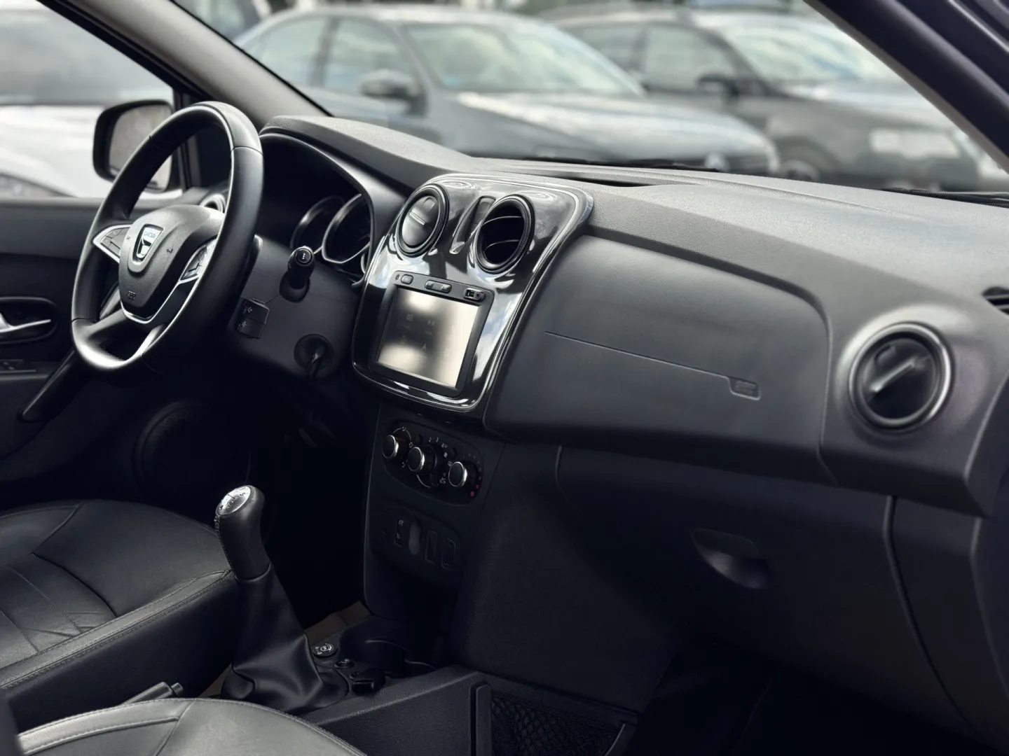 Cumpara/ Vinde online Dacia Logan 2017 SH, la cel mai bun pret pentru tine!