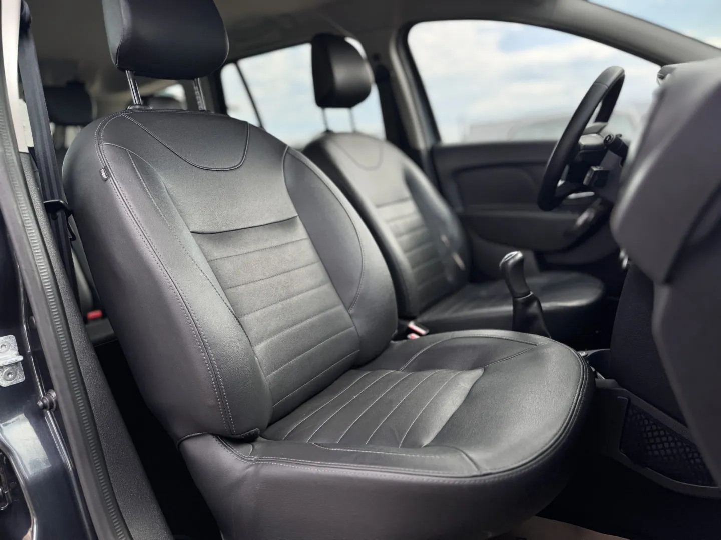 Cumpara/ Vinde online Dacia Logan 2017 SH, la cel mai bun pret pentru tine!