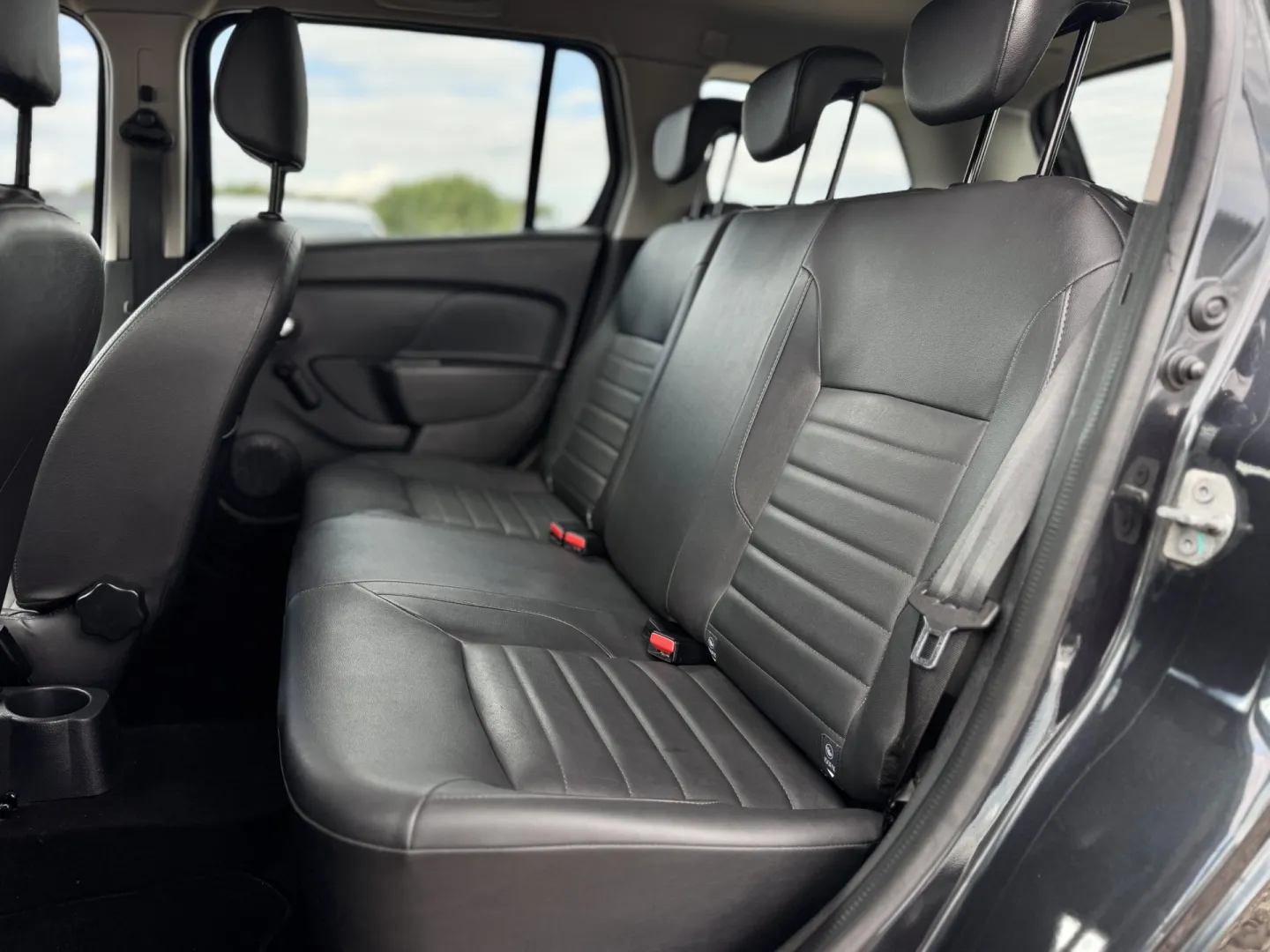 Cumpara/ Vinde online Dacia Logan 2017 SH, la cel mai bun pret pentru tine!