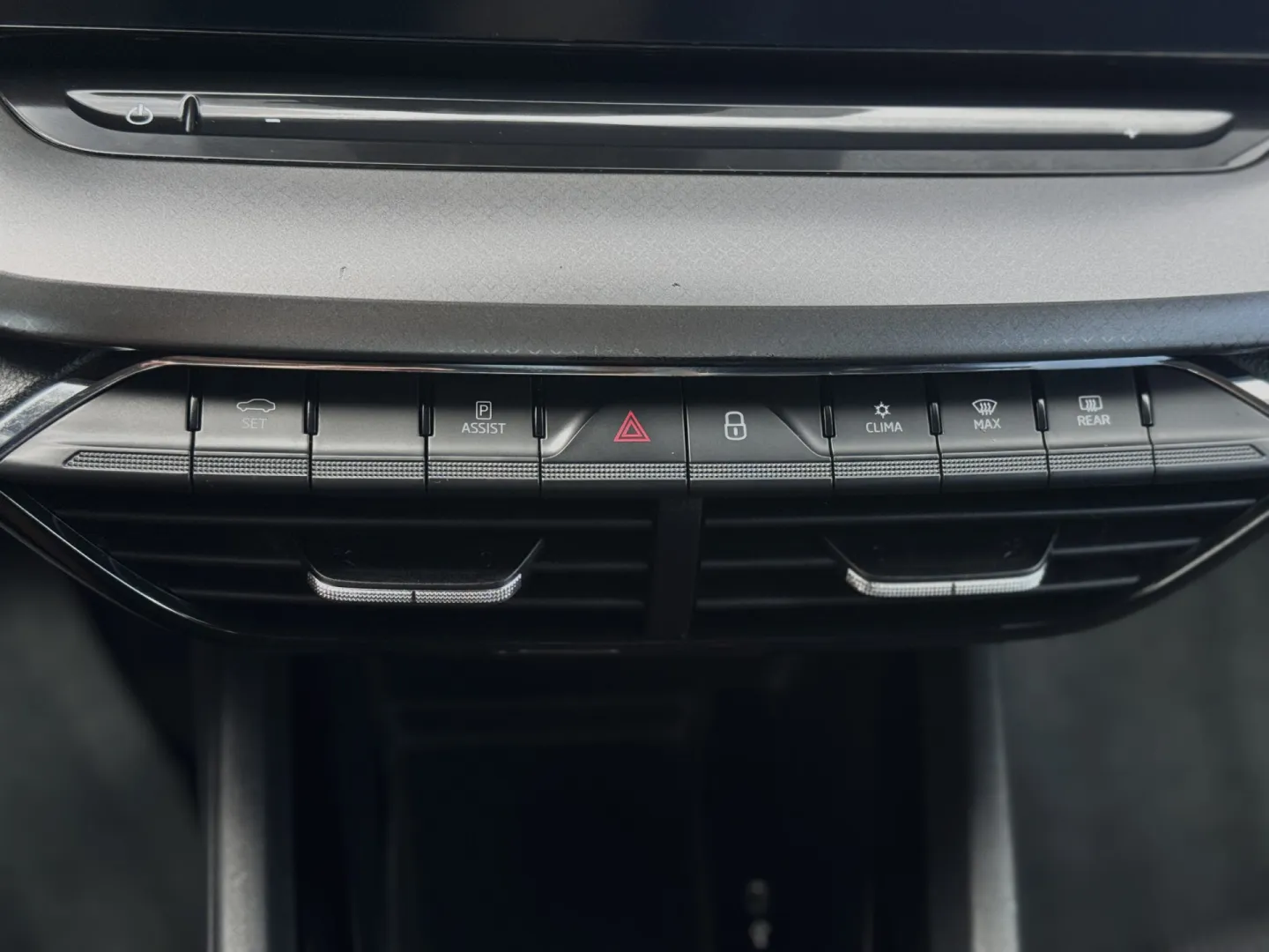 Cumpara/ Vinde online Skoda Octavia 2023 SH, la cel mai bun pret pentru tine!