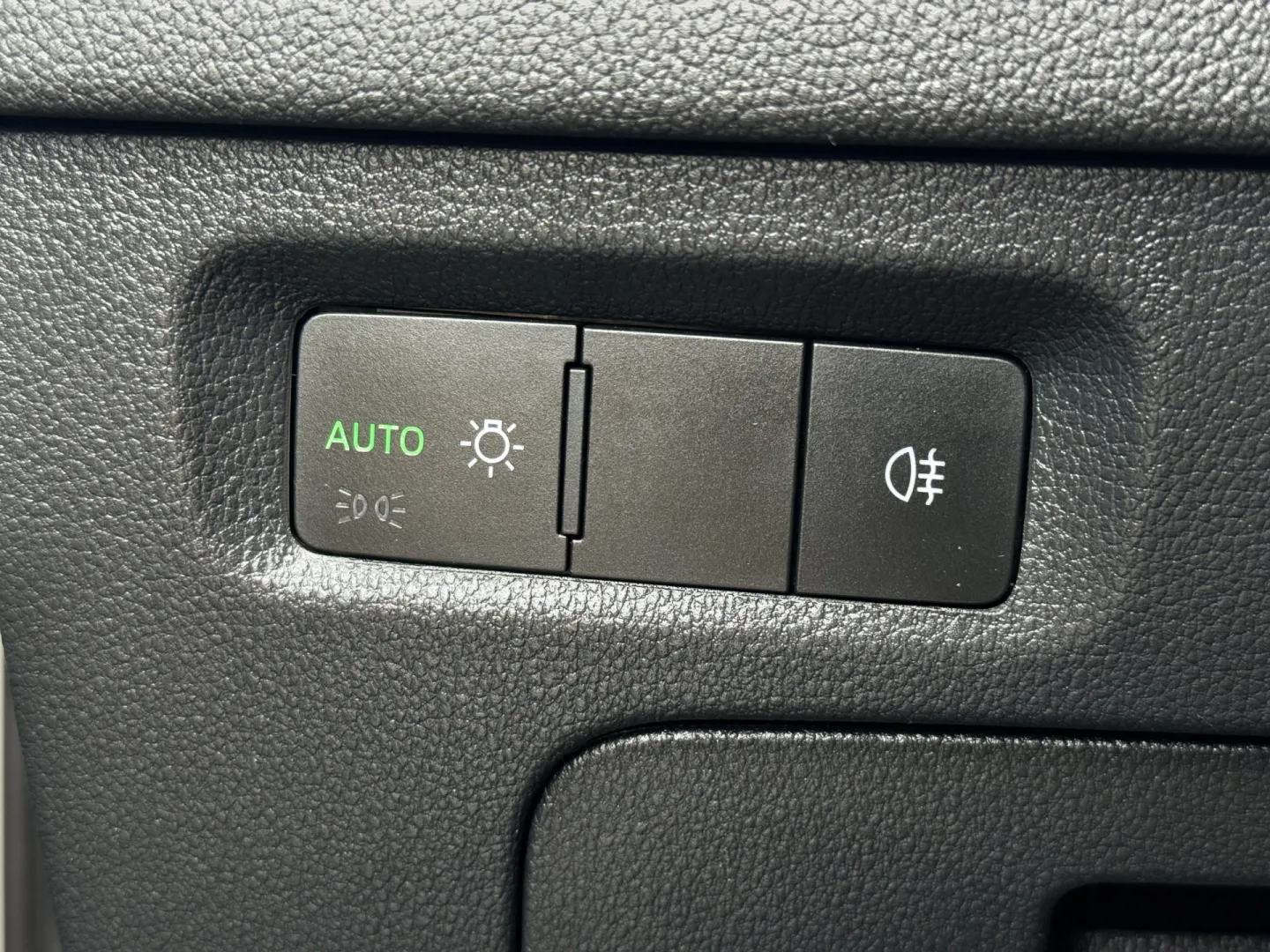 Cumpara/ Vinde online Skoda Octavia 2023 SH, la cel mai bun pret pentru tine!