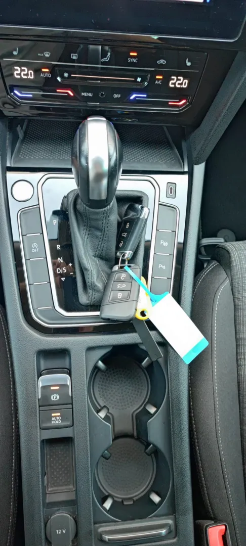 Cumpara/ Vinde online Volkswagen Passat 2021 SH, la cel mai bun pret pentru tine!