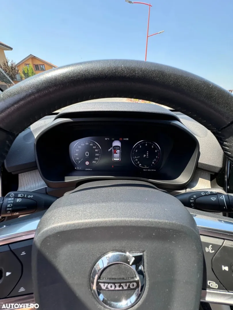 Cumpara/ Vinde online Volvo XC40 2019 SH, la cel mai bun pret pentru tine!
