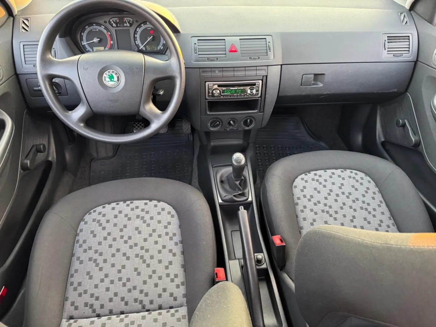 Cumpara/ Vinde online Skoda Fabia 2004 SH, la cel mai bun pret pentru tine!