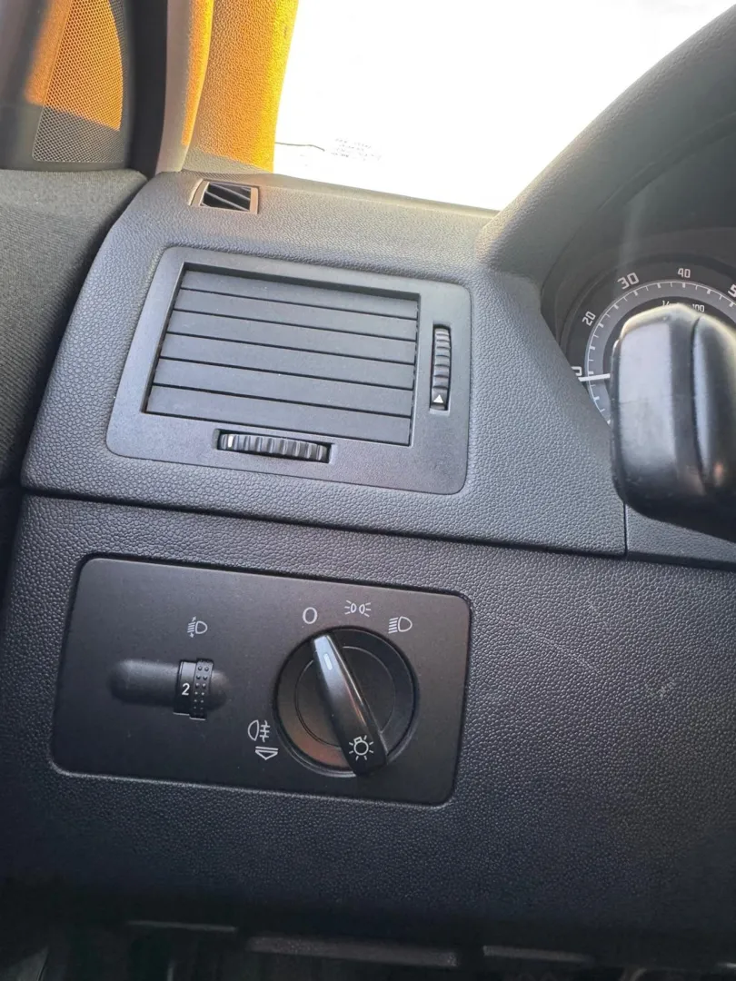 Cumpara/ Vinde online Skoda Fabia 2004 SH, la cel mai bun pret pentru tine!