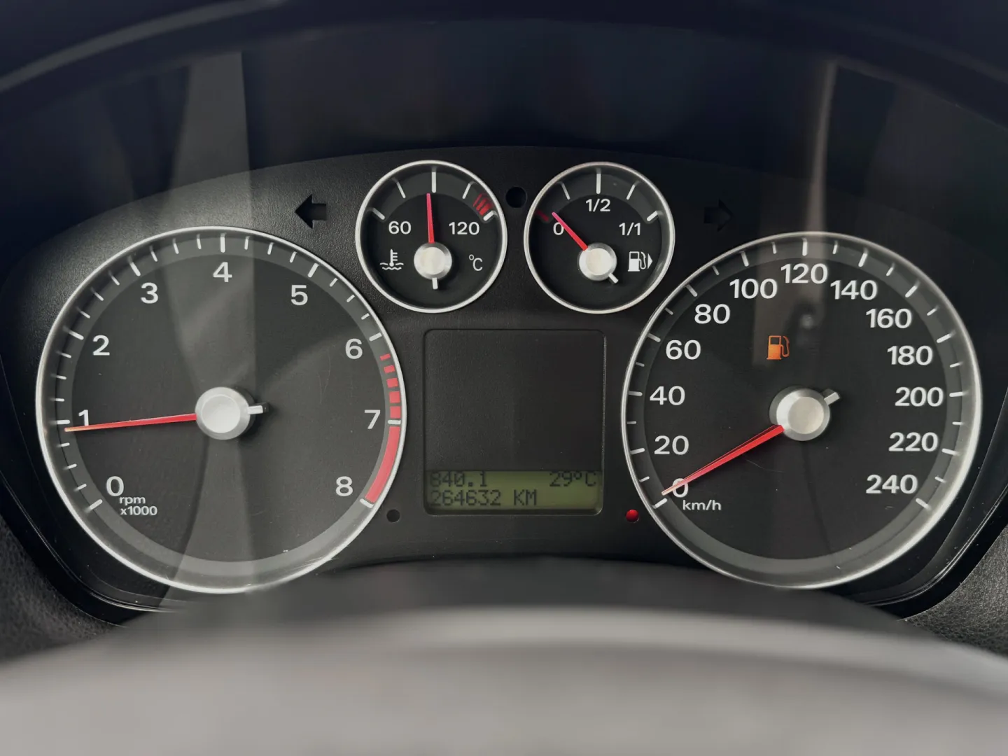 Cumpara/ Vinde online Ford Focus 2005 SH, la cel mai bun pret pentru tine!