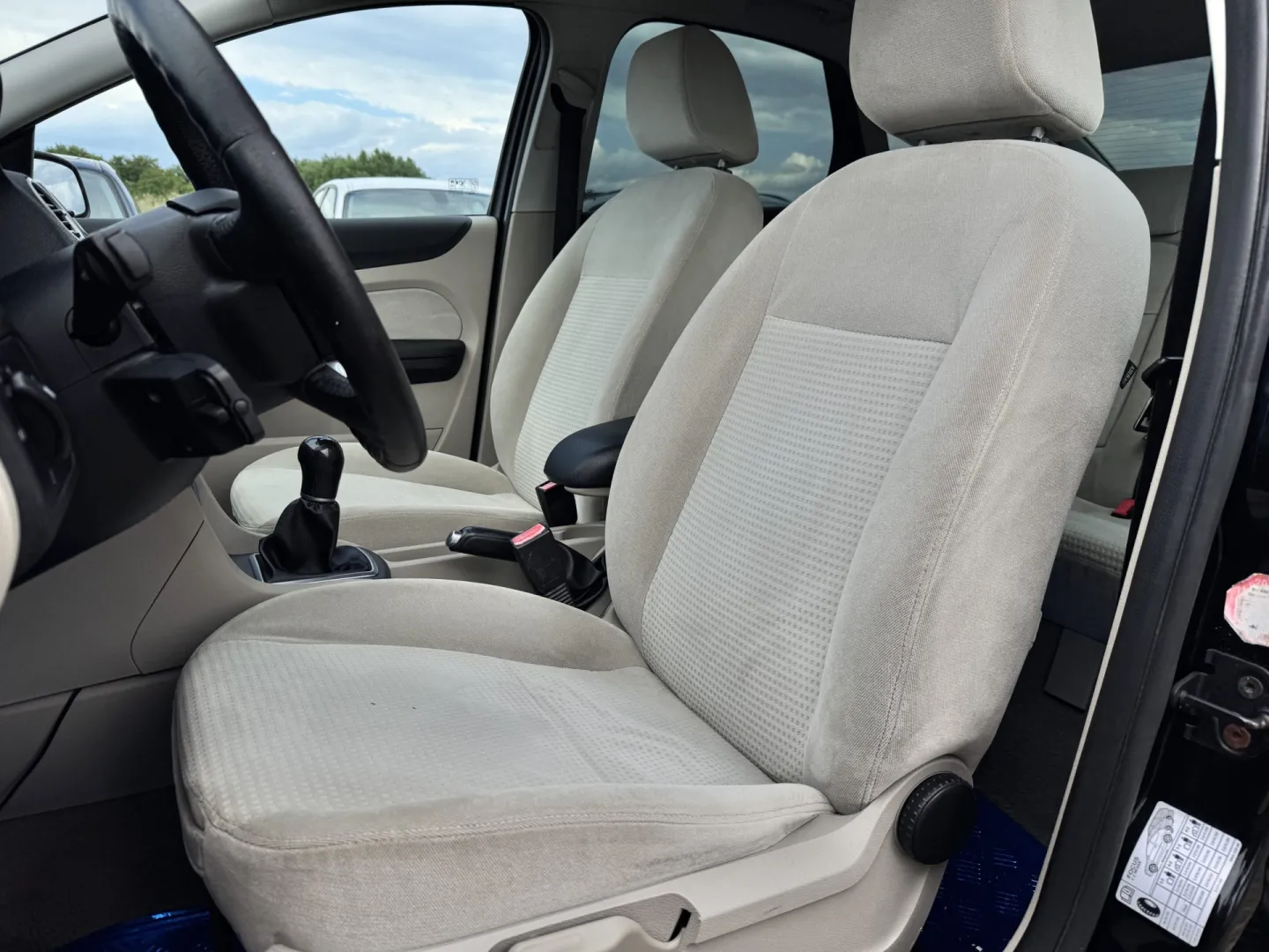 Cumpara/ Vinde online Ford Focus 2005 SH, la cel mai bun pret pentru tine!