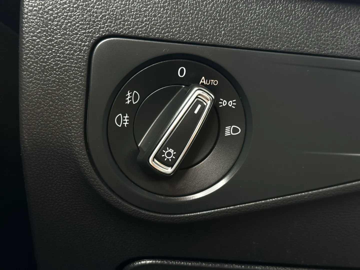 Cumpara/ Vinde online Volkswagen Tiguan 2018 SH, la cel mai bun pret pentru tine!