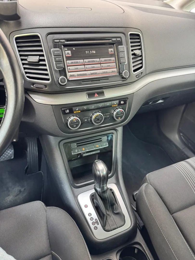 Cumpara/ Vinde online Volkswagen Sharan 2012 SH, la cel mai bun pret pentru tine!
