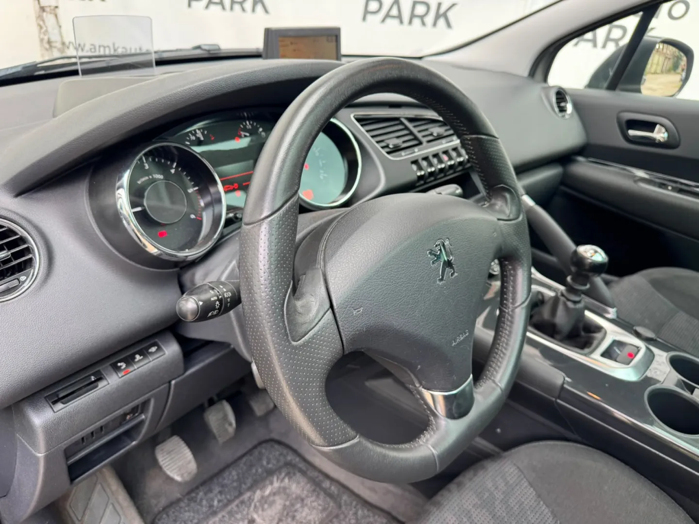 Cumpara/ Vinde online Peugeot 3008 2012 SH, la cel mai bun pret pentru tine!