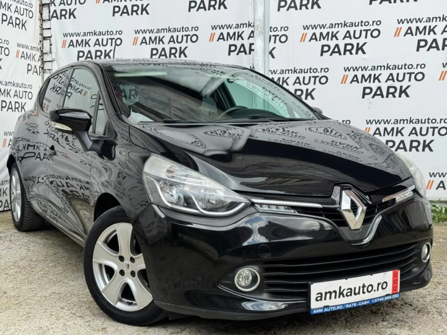 Cumpara/ Vinde online Renault  Clio 2015 SH, la cel mai bun pret pentru tine!