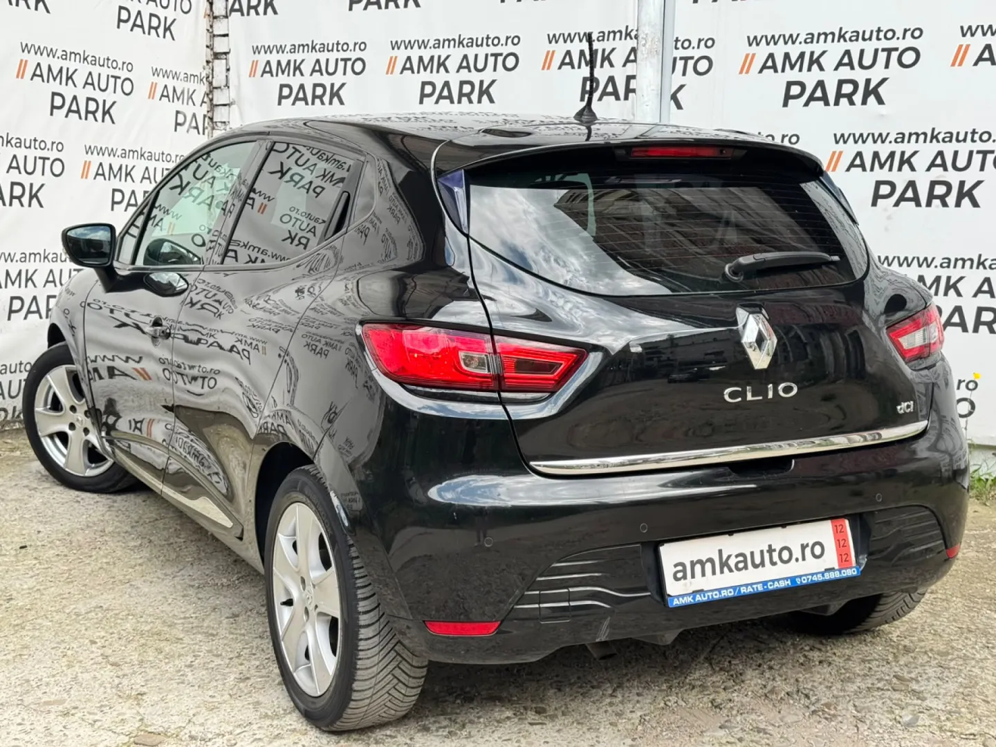 Cumpara/ Vinde online Renault  Clio 2015 SH, la cel mai bun pret pentru tine!