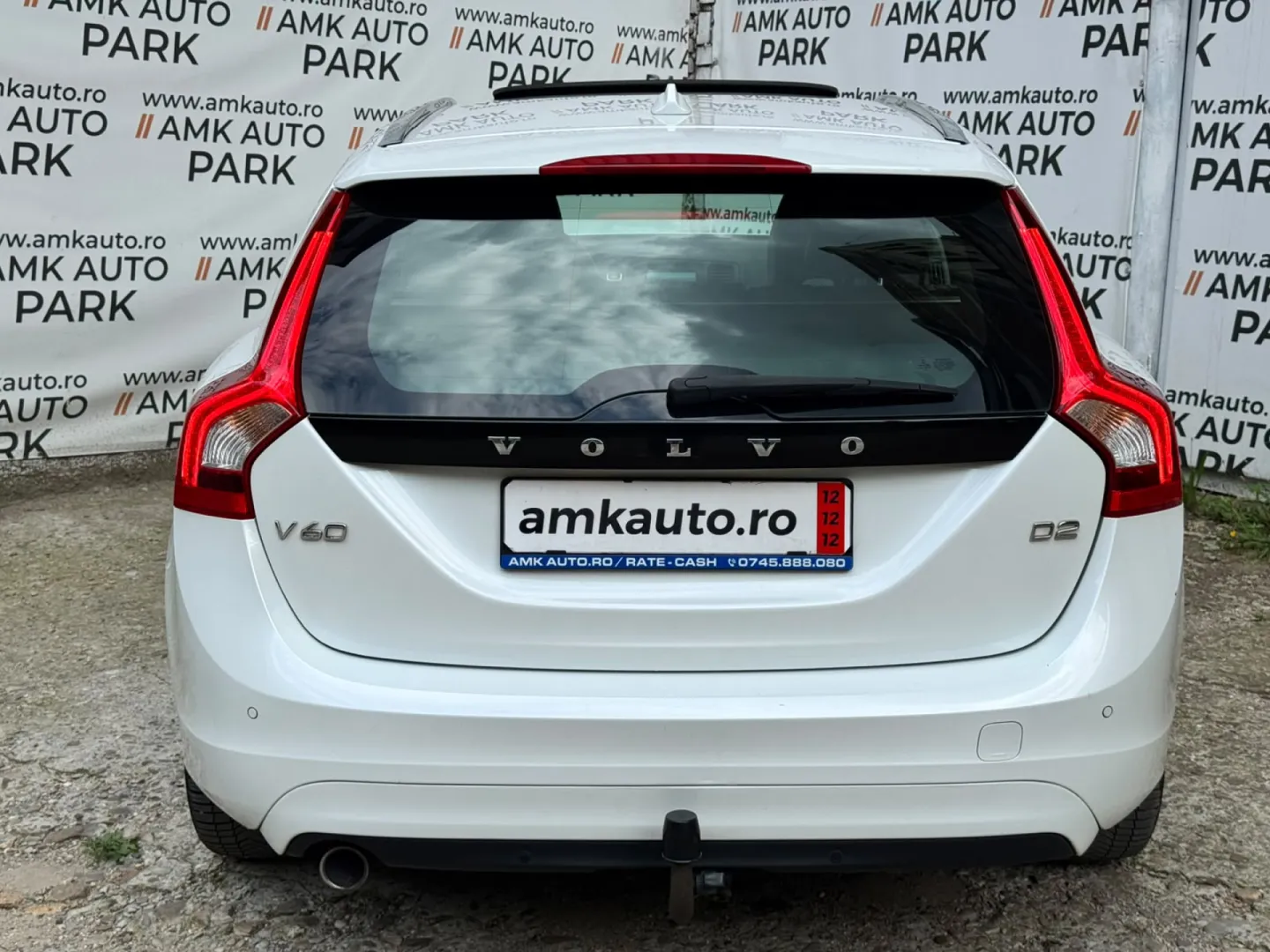 Cumpara/ Vinde online Volvo V60 2015 SH, la cel mai bun pret pentru tine!