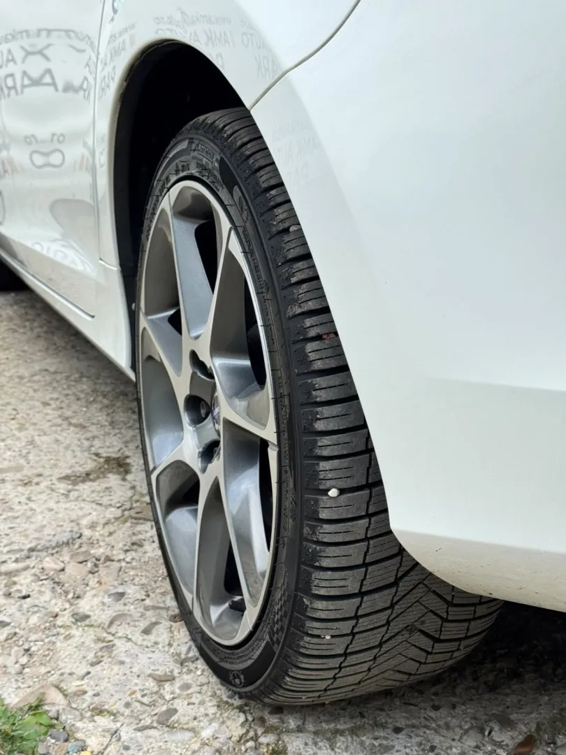 Cumpara/ Vinde online Volvo V60 2015 SH, la cel mai bun pret pentru tine!