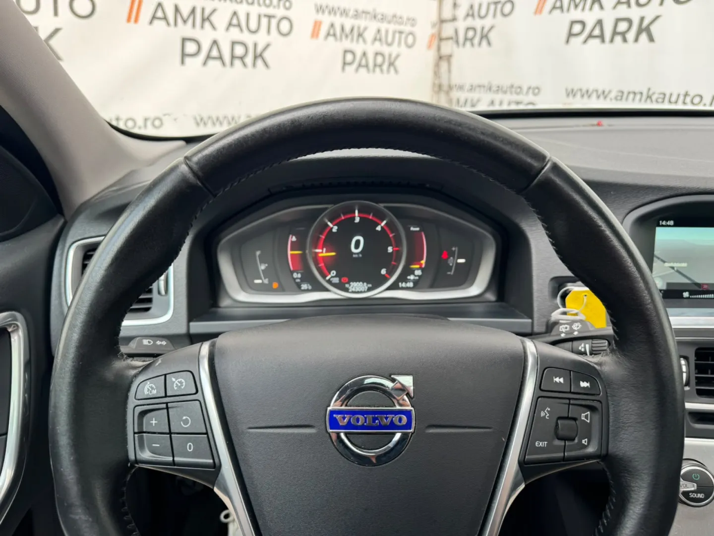Cumpara/ Vinde online Volvo V60 2015 SH, la cel mai bun pret pentru tine!