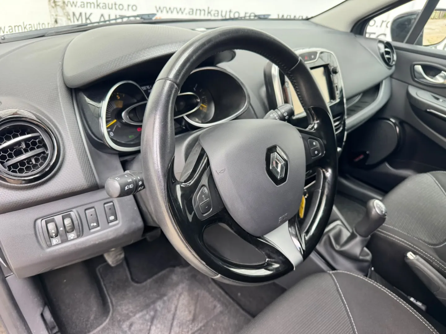 Cumpara/ Vinde online Renault  Clio 2015 SH, la cel mai bun pret pentru tine!