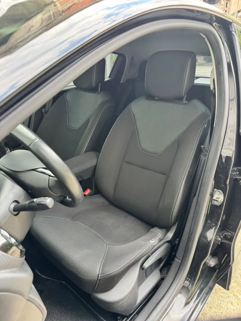 Cumpara/ Vinde online Renault  Clio 2015 SH, la cel mai bun pret pentru tine!