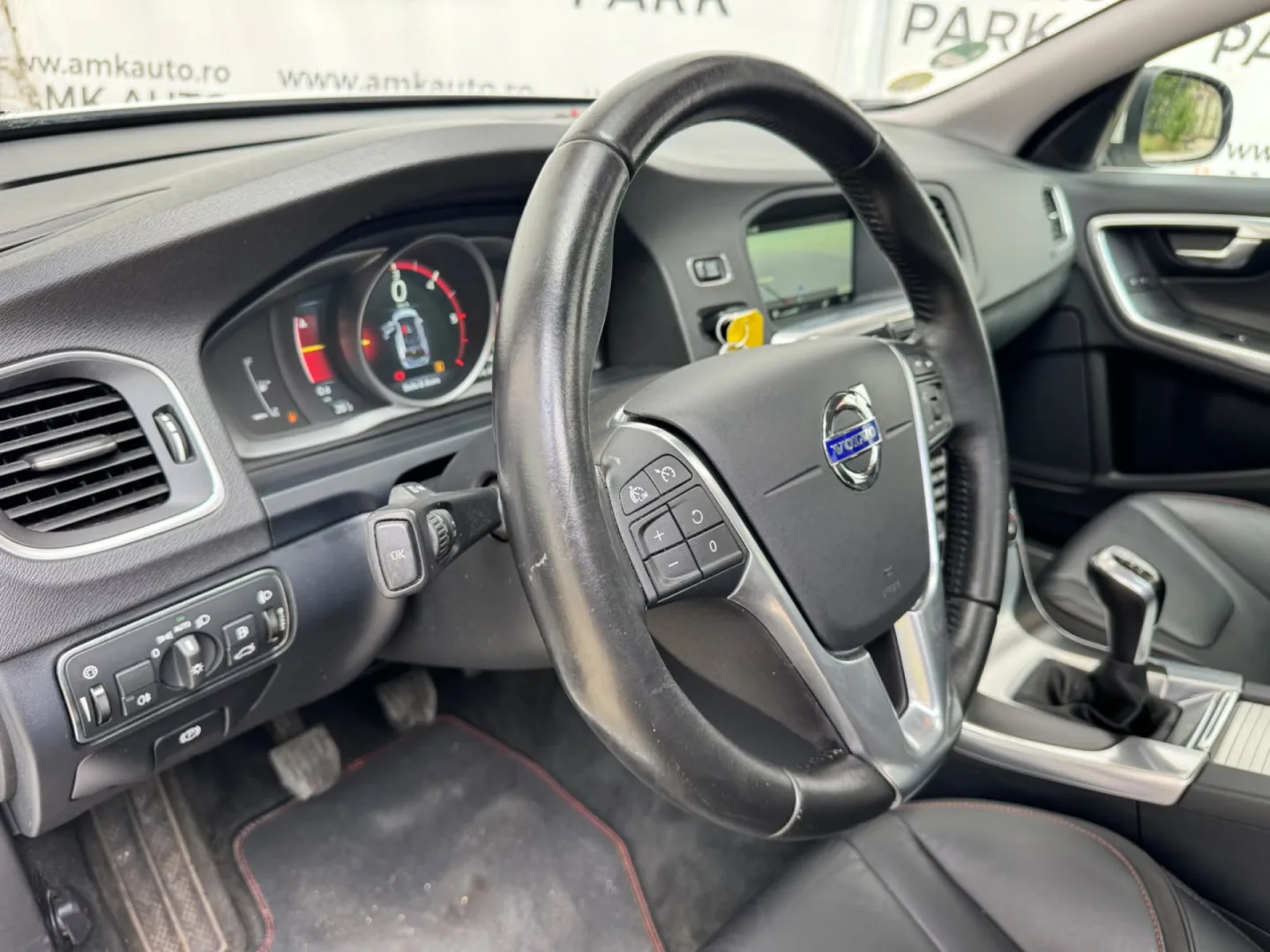 Cumpara/ Vinde online Volvo V60 2015 SH, la cel mai bun pret pentru tine!
