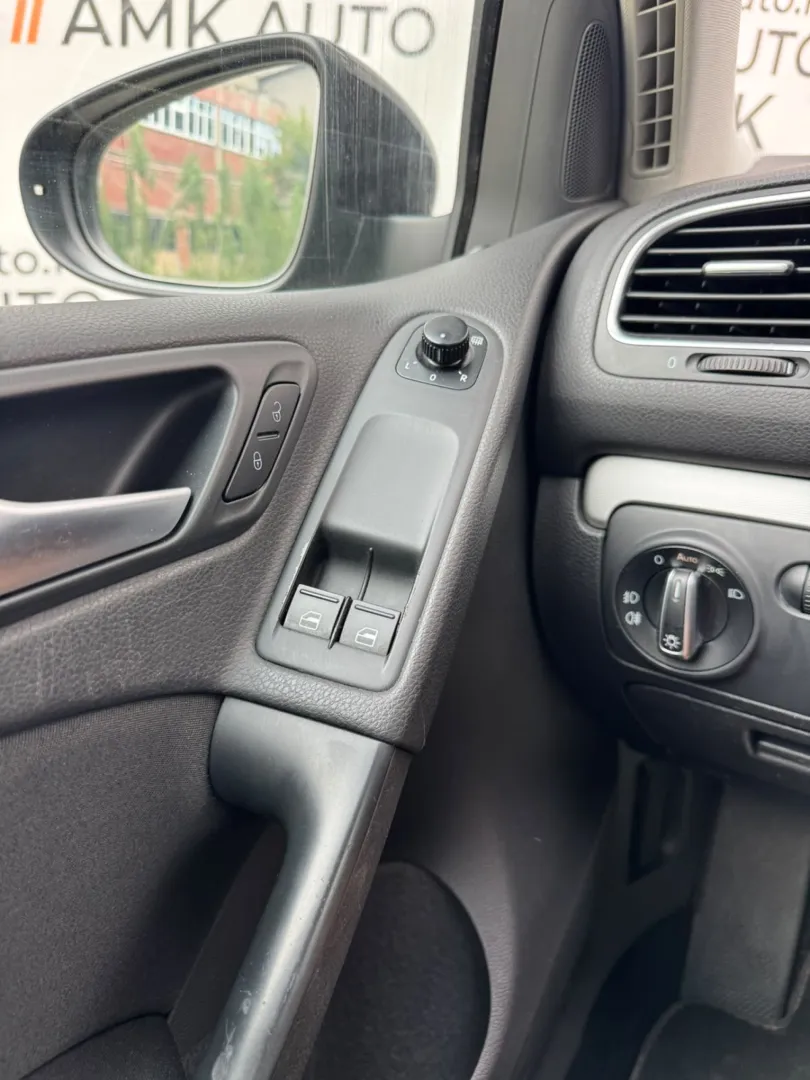 Cumpara/ Vinde online Volkswagen Golf 2010 SH, la cel mai bun pret pentru tine!