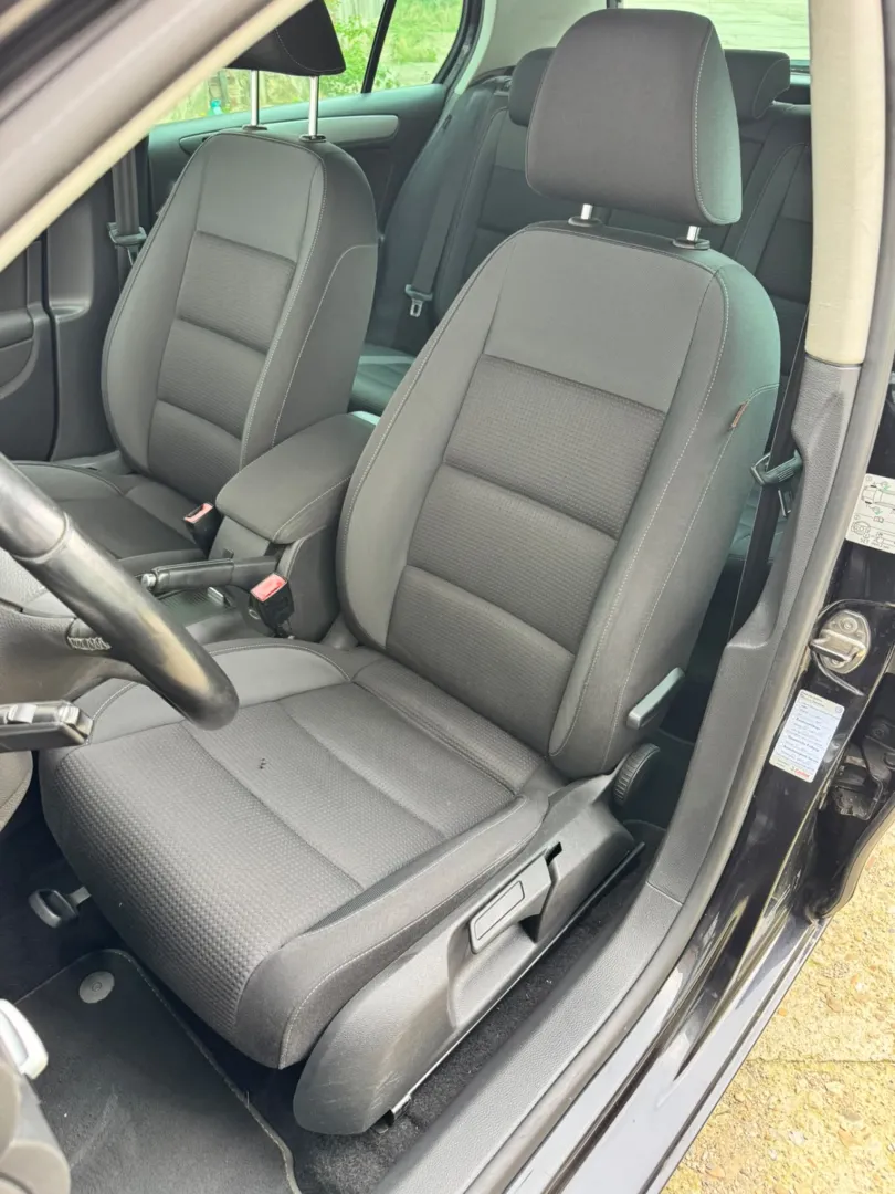 Cumpara/ Vinde online Volkswagen Golf 2010 SH, la cel mai bun pret pentru tine!