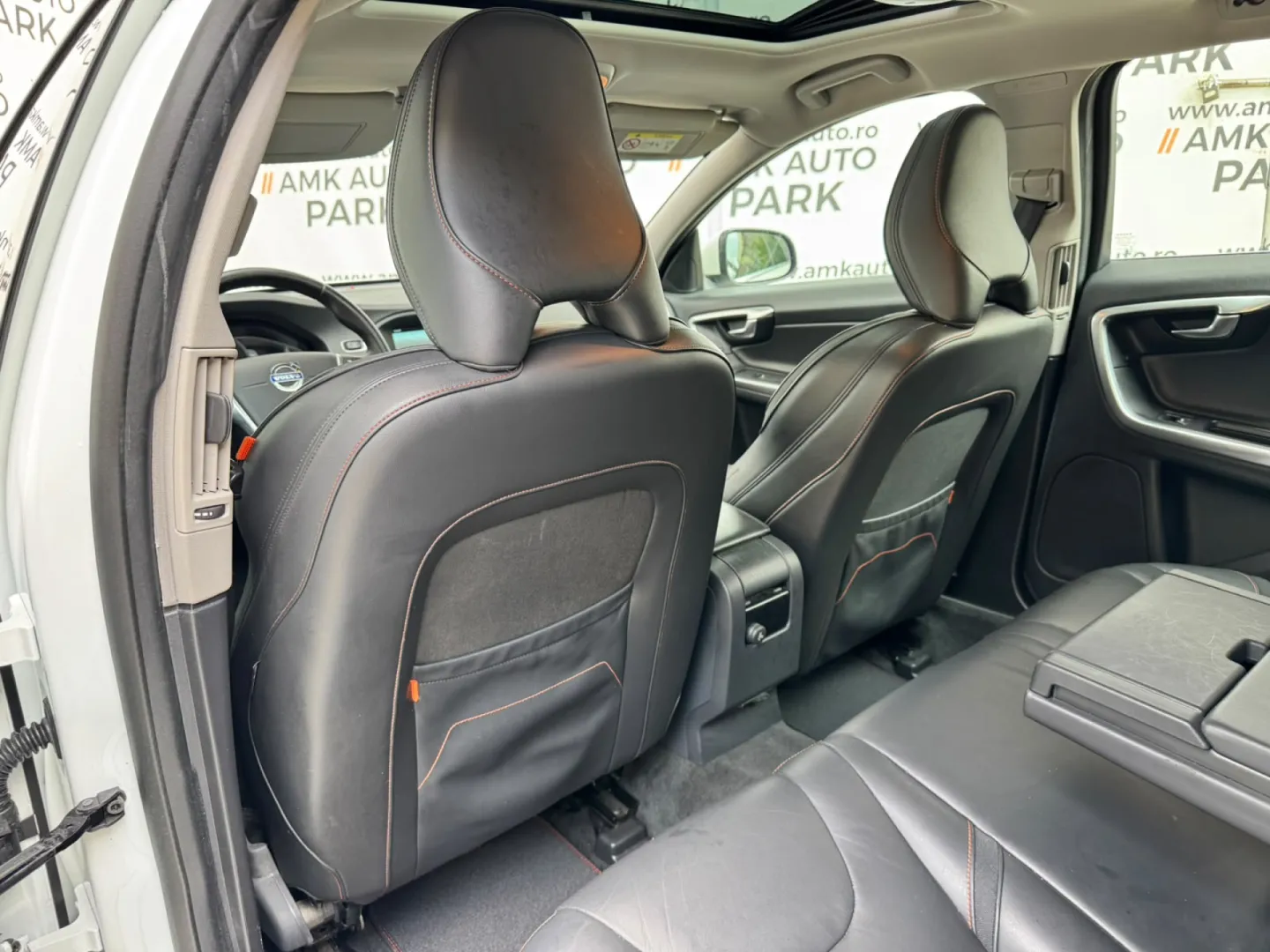 Cumpara/ Vinde online Volvo V60 2015 SH, la cel mai bun pret pentru tine!