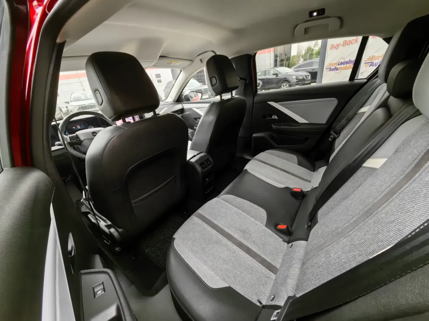 Cumpara/ Vinde online Opel Astra 2023 SH, la cel mai bun pret pentru tine!