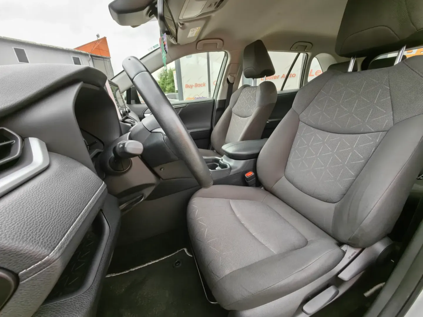 Cumpara/ Vinde online Toyota RAV 4 2021 SH, la cel mai bun pret pentru tine!