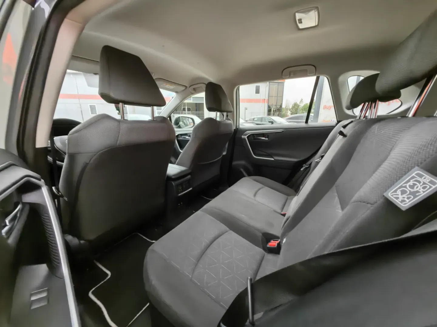 Cumpara/ Vinde online Toyota RAV 4 2021 SH, la cel mai bun pret pentru tine!