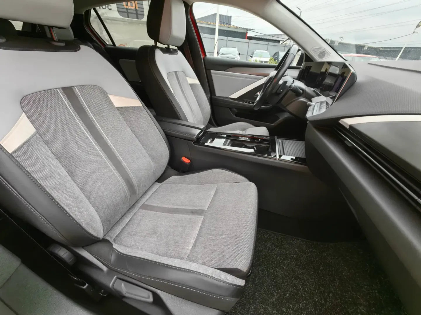 Cumpara/ Vinde online Opel Astra 2023 SH, la cel mai bun pret pentru tine!