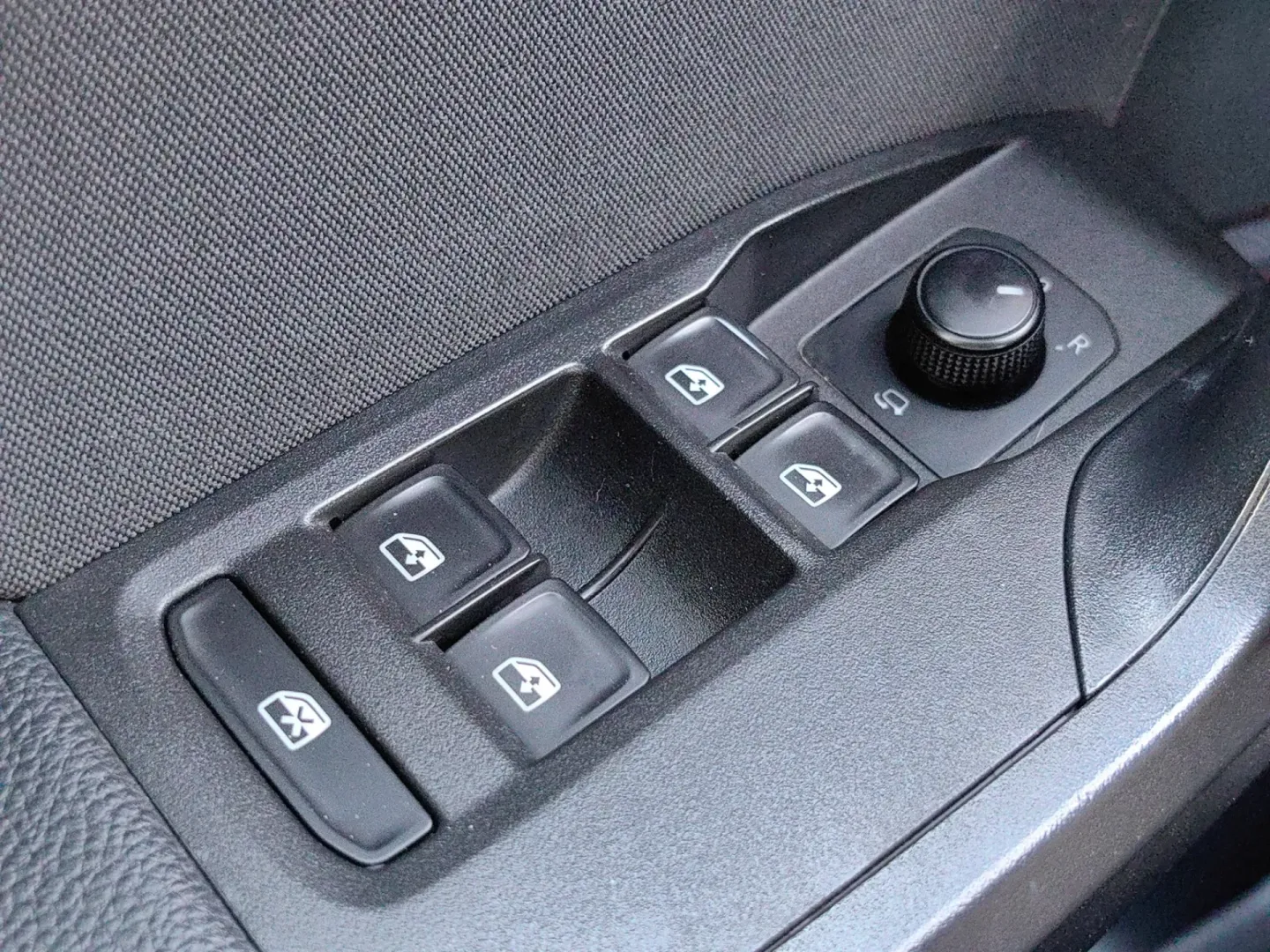 Cumpara/ Vinde online Seat Arona 2020 SH, la cel mai bun pret pentru tine!