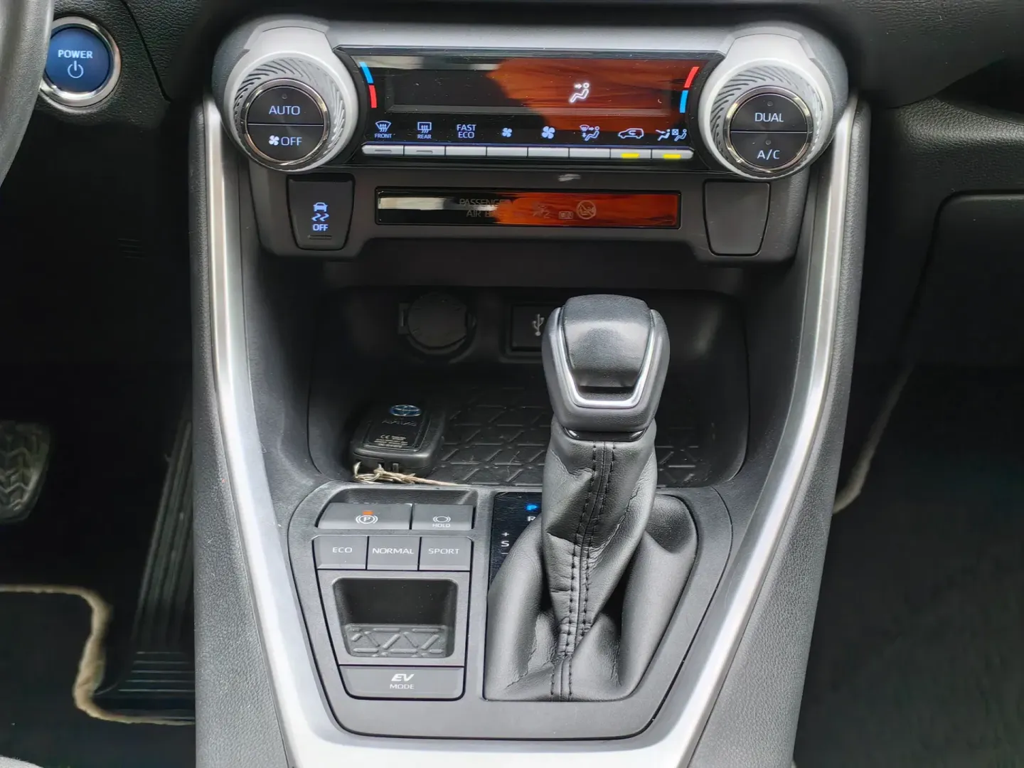 Cumpara/ Vinde online Toyota RAV 4 2021 SH, la cel mai bun pret pentru tine!