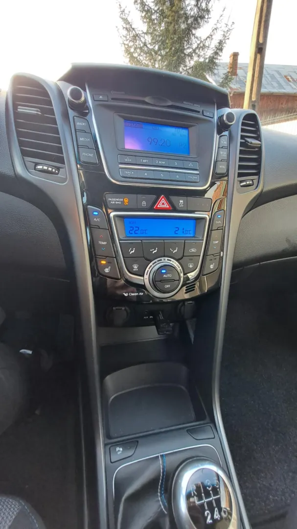 Cumpara/ Vinde online Hyundai i30 2016 SH, la cel mai bun pret pentru tine!