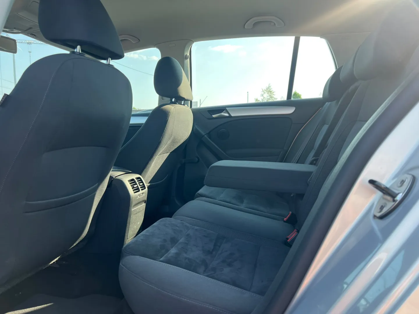 Cumpara/ Vinde online Volkswagen Golf 2011 SH, la cel mai bun pret pentru tine!