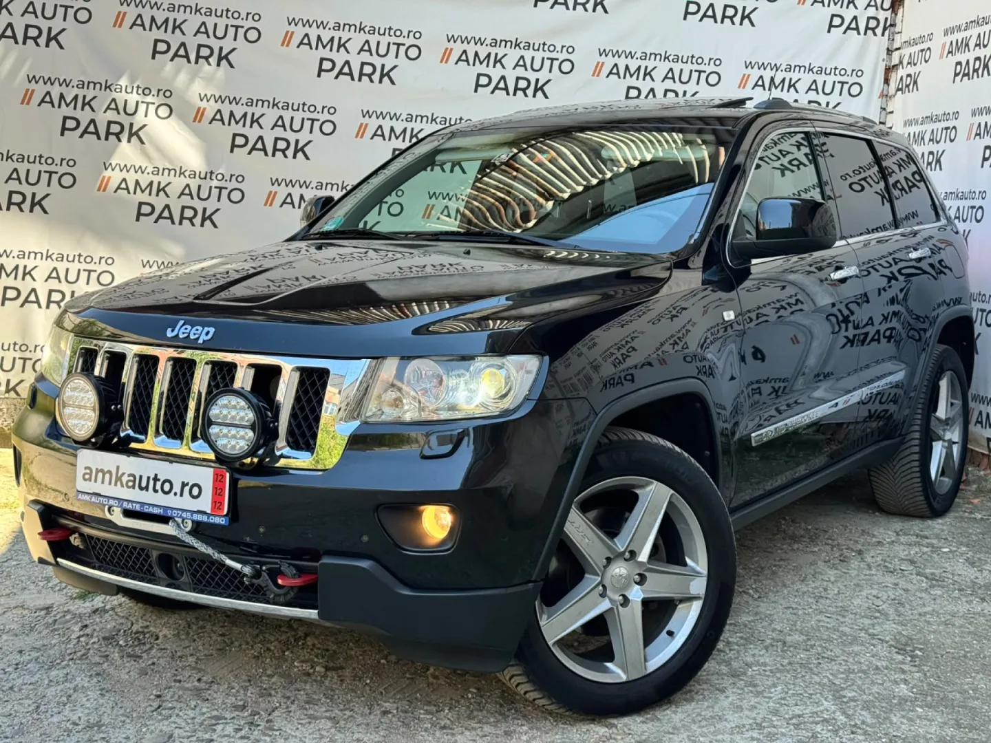 Cumpara/ Vinde online Jeep Grand Cherokee 2012 SH, la cel mai bun pret pentru tine!