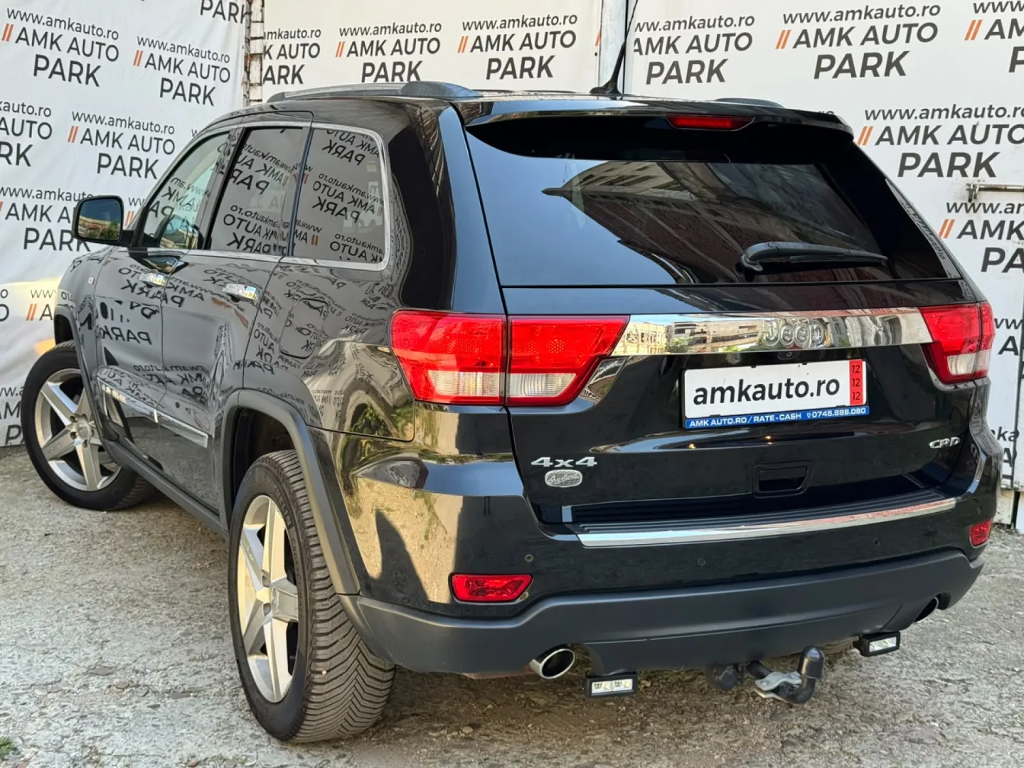 Cumpara/ Vinde online Jeep Grand Cherokee 2012 SH, la cel mai bun pret pentru tine!