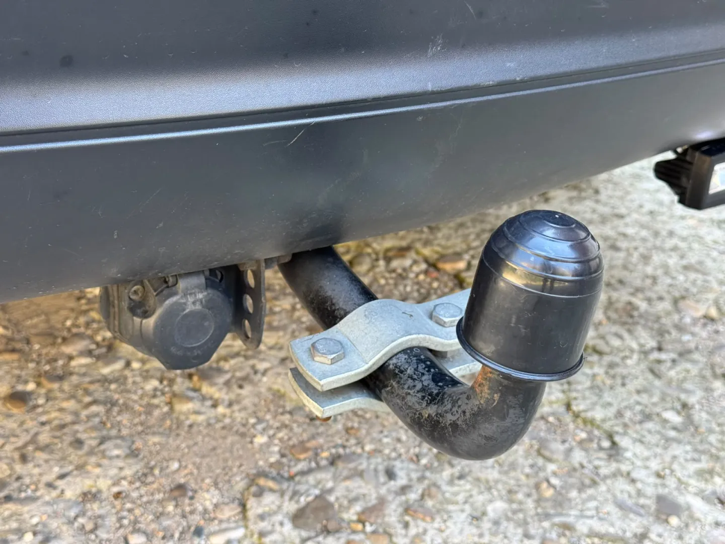 Cumpara/ Vinde online Jeep Grand Cherokee 2012 SH, la cel mai bun pret pentru tine!
