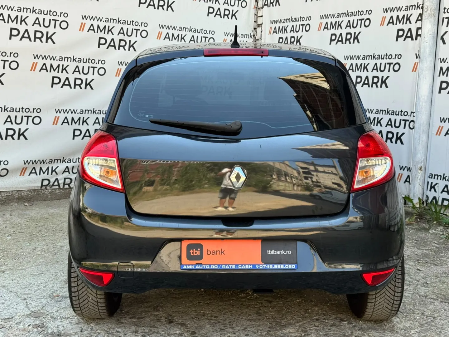 Cumpara/ Vinde online Renault  Clio 2009 SH, la cel mai bun pret pentru tine!