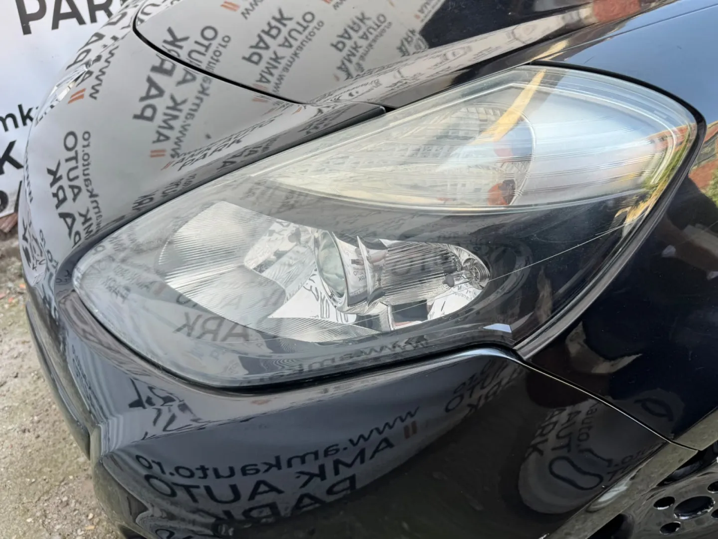 Cumpara/ Vinde online Renault  Clio 2009 SH, la cel mai bun pret pentru tine!