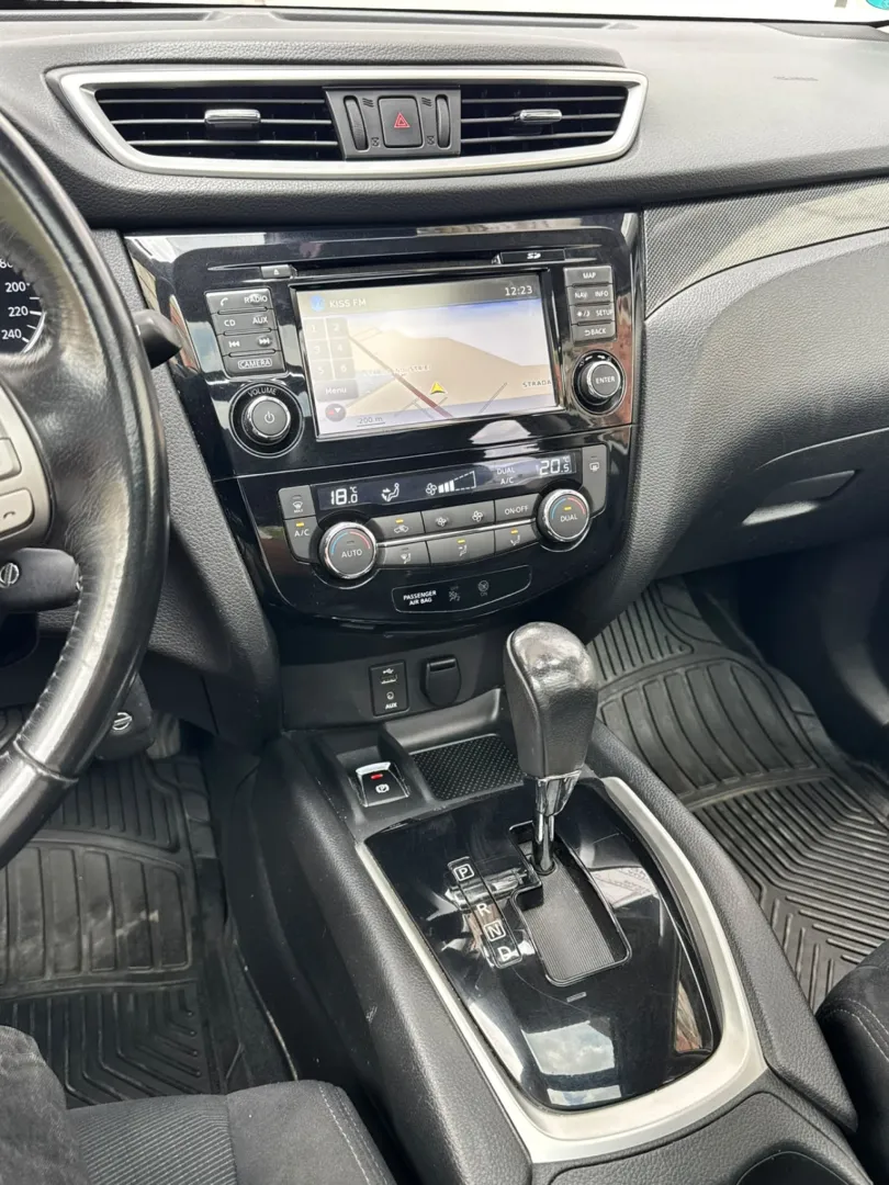 Cumpara/ Vinde online Nissan X-Trail 2015 SH, la cel mai bun pret pentru tine!