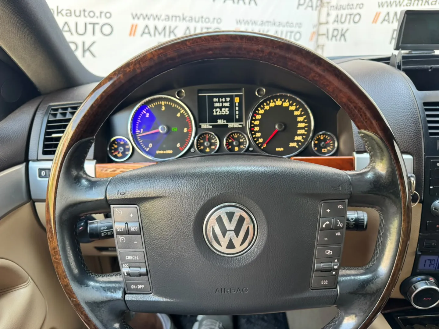 Cumpara/ Vinde online Volkswagen Touareg 2006 SH, la cel mai bun pret pentru tine!