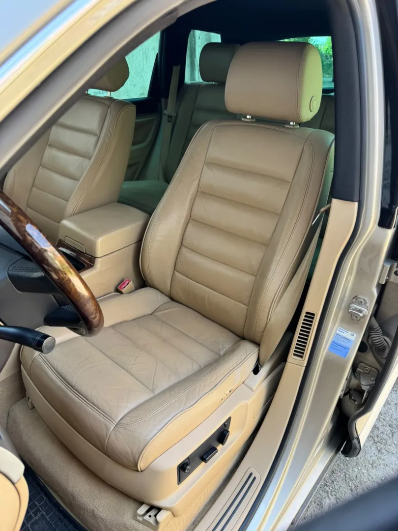 Cumpara/ Vinde online Volkswagen Touareg 2006 SH, la cel mai bun pret pentru tine!