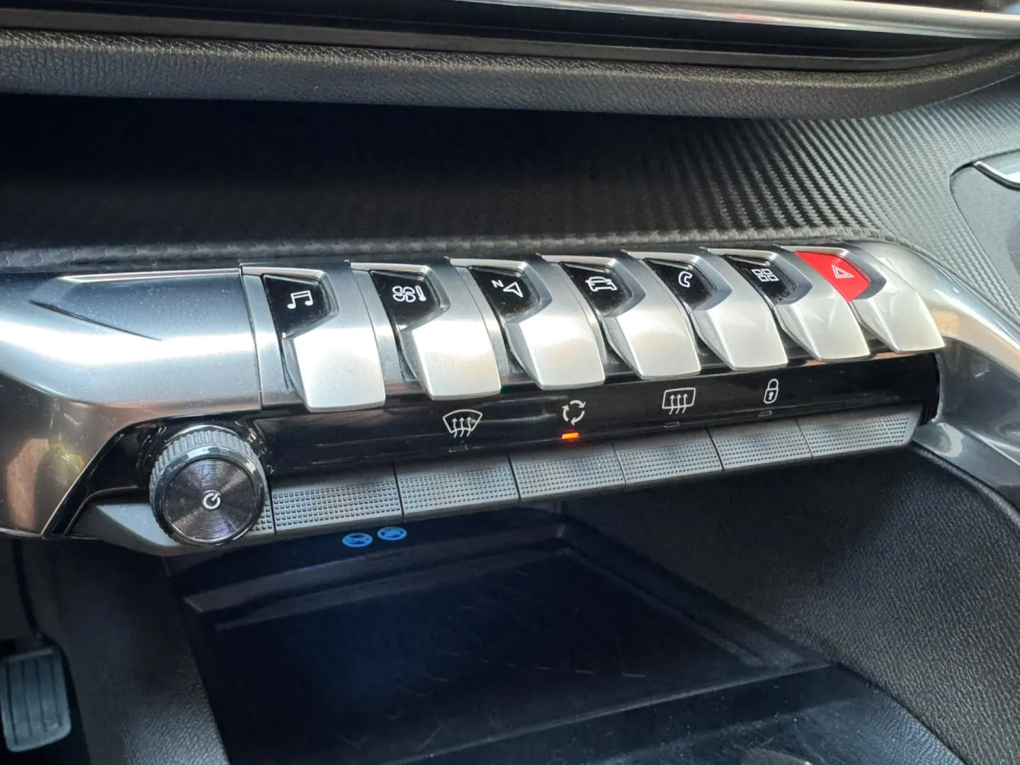 Cumpara/ Vinde online Peugeot 5008 2018 SH, la cel mai bun pret pentru tine!