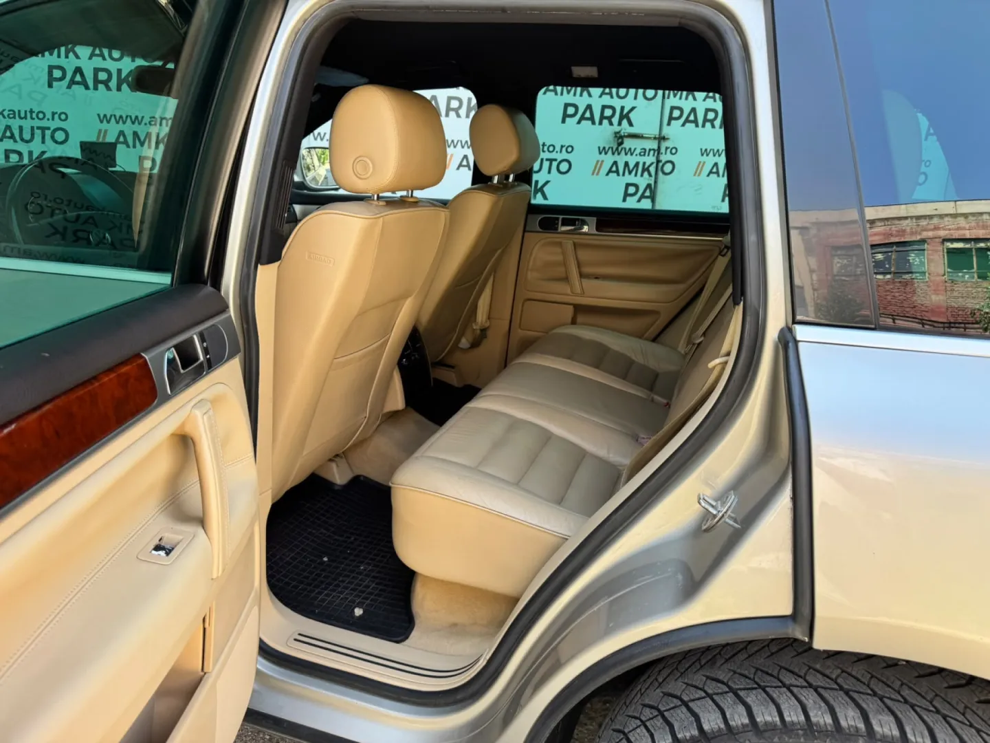 Cumpara/ Vinde online Volkswagen Touareg 2006 SH, la cel mai bun pret pentru tine!