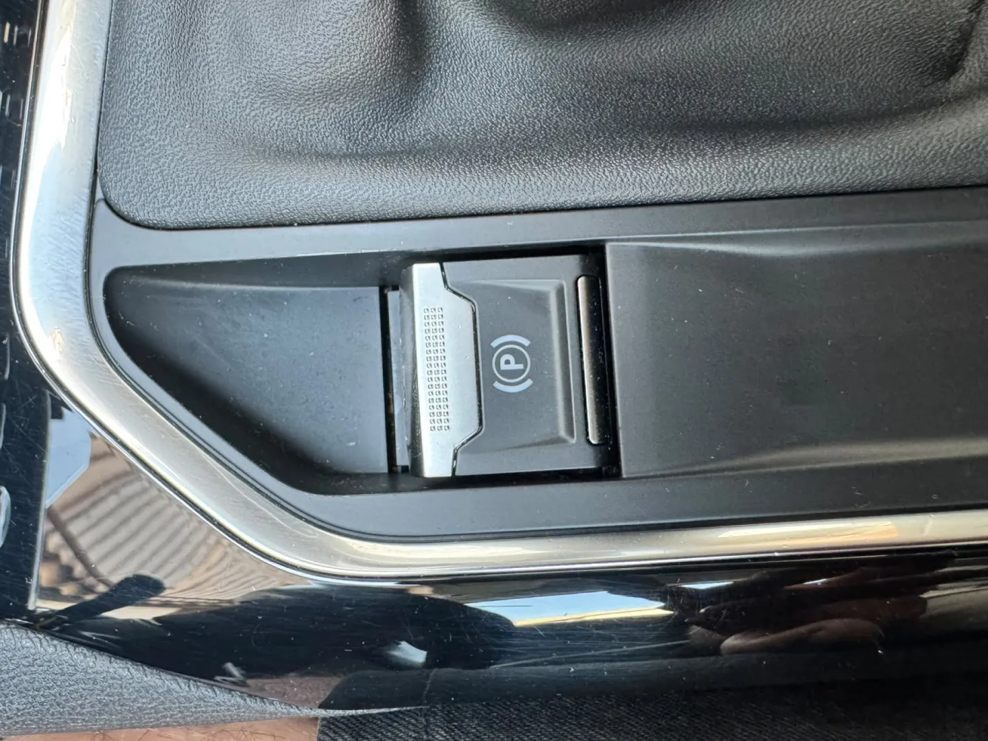 Cumpara/ Vinde online Peugeot 5008 2018 SH, la cel mai bun pret pentru tine!