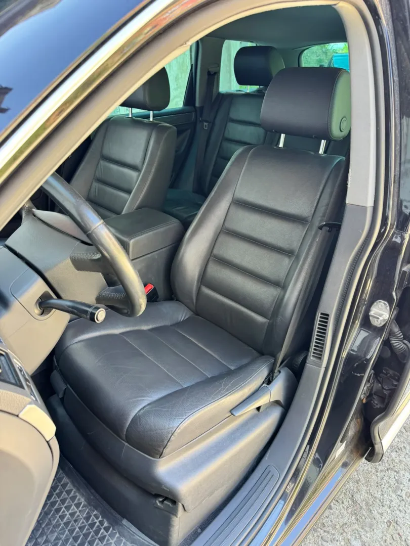 Cumpara/ Vinde online Volkswagen Touareg 2007 SH, la cel mai bun pret pentru tine!